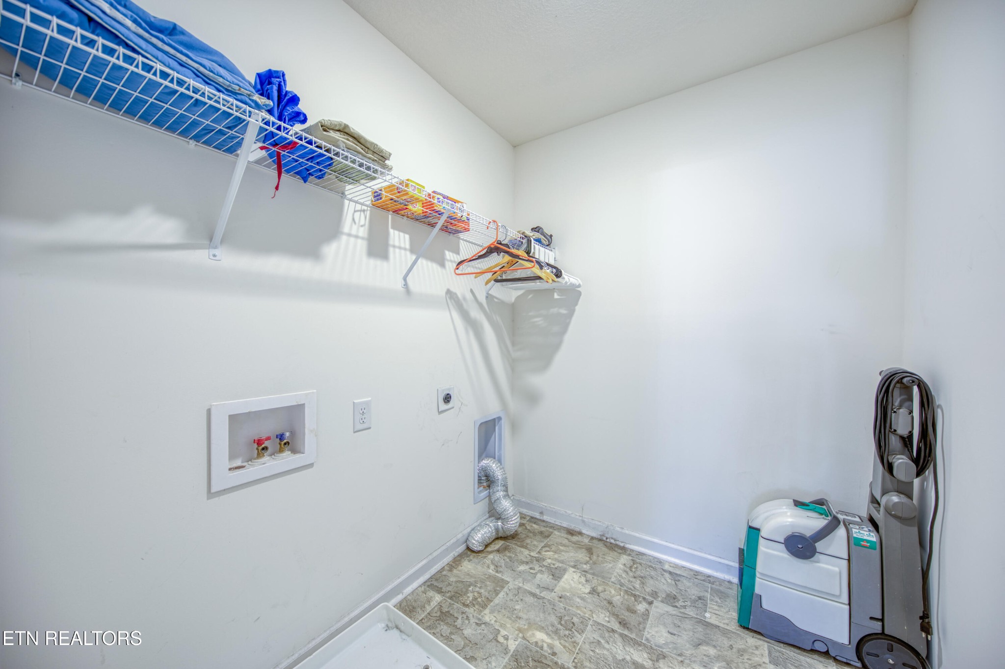 187 Ibis Loop Oak Ridge, TN 37830 - Photo 15 of 21 a view of utility room