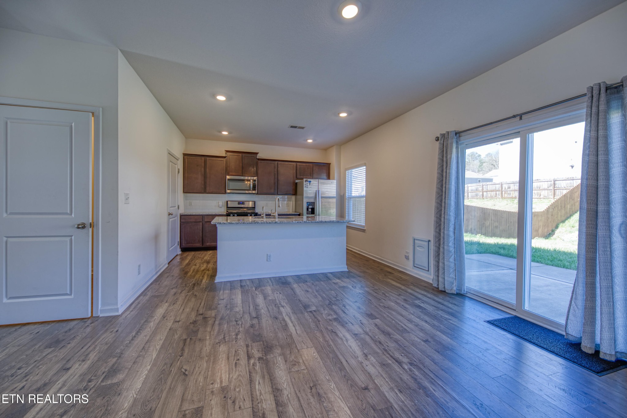 187 Ibis Loop Oak Ridge, TN 37830 - Photo 5 of 21