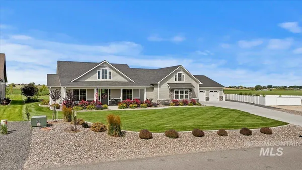 $987,000 | 3833 Susan Circle West, Hansen, ID 83334