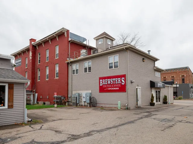 $135,000 | 201 East Michigan Avenue, Unit 2D, Paw Paw, MI 49079