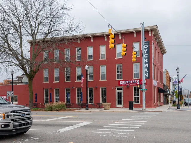 $135,000 | 201 East Michigan Avenue, Unit 2D, Paw Paw, MI 49079