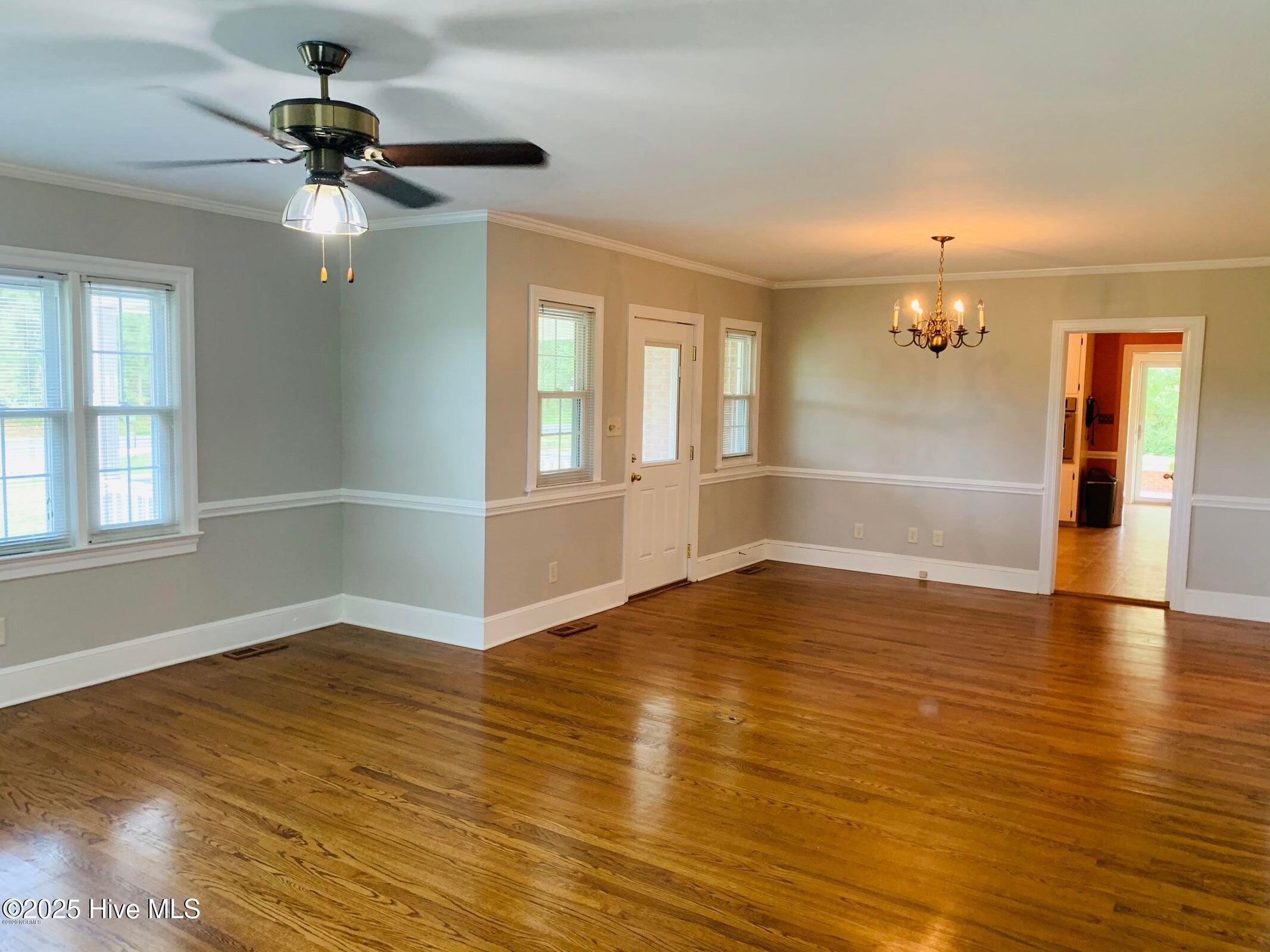 3006 Lester Mills Road Greenville, NC 27858 - Photo 11 of 22 living-2