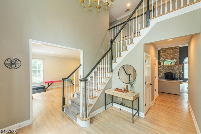 18 Stoneybrook Road Long Valley, NJ 07853 - Photo 2 of 49