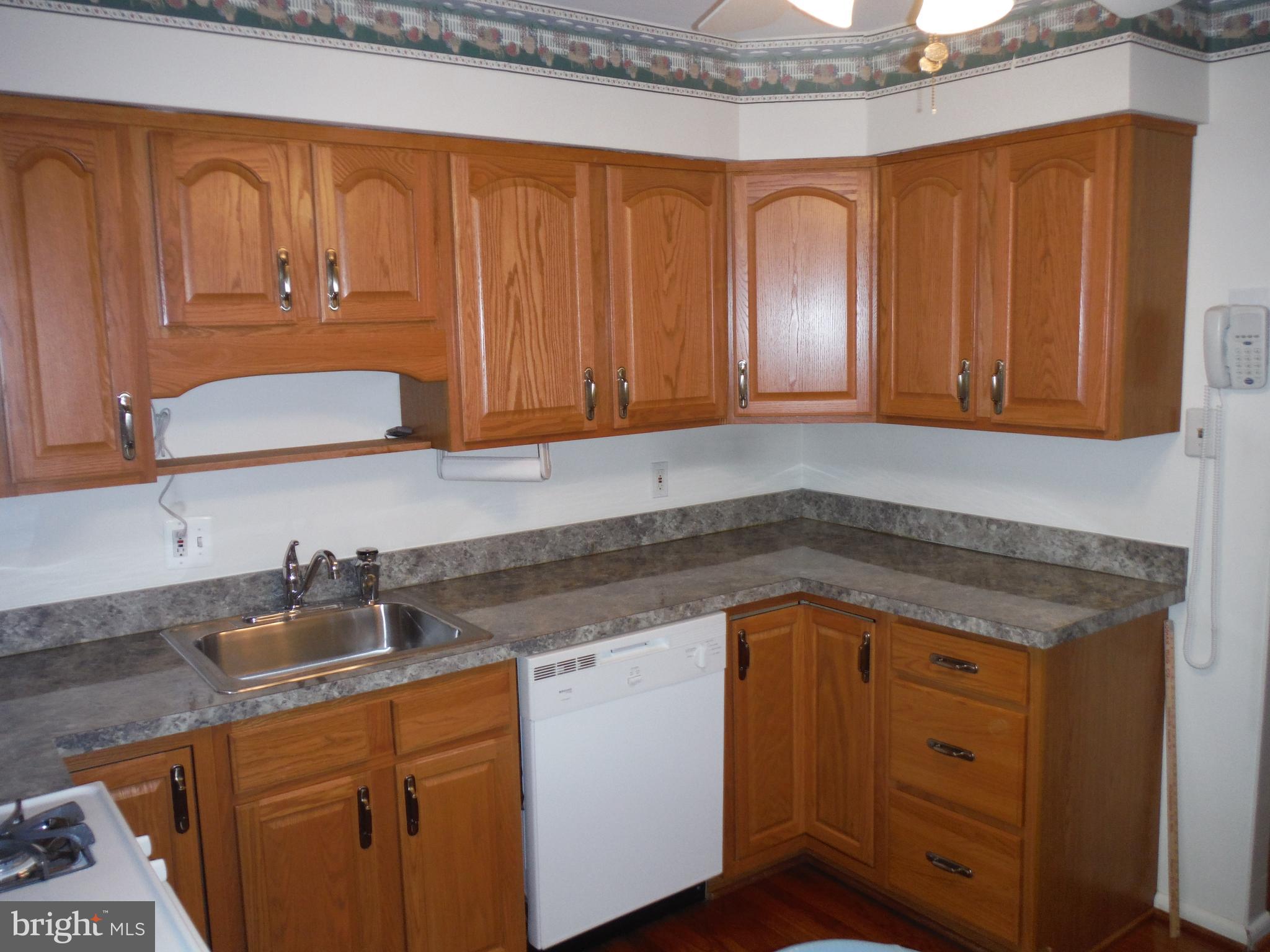 731 Colebrook Road Philadelphia, PA 19115 - Photo 11 of 28 Gallery Image 11