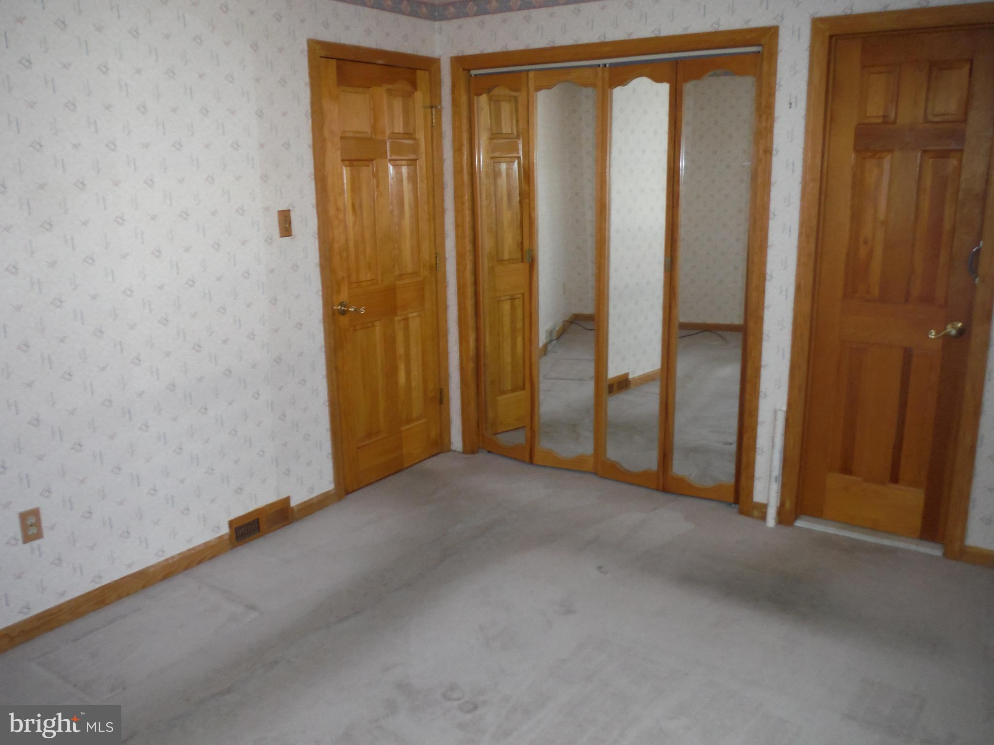 731 Colebrook Road Philadelphia, PA 19115 - Photo 17 of 28 Gallery Image 17