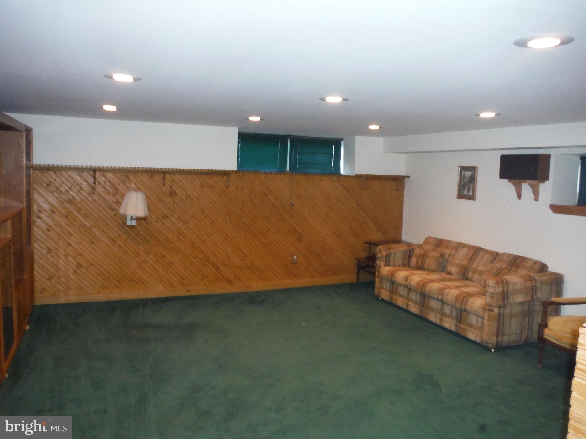 731 Colebrook Road Philadelphia, PA 19115 - Photo 20 of 28 Gallery Image 20
