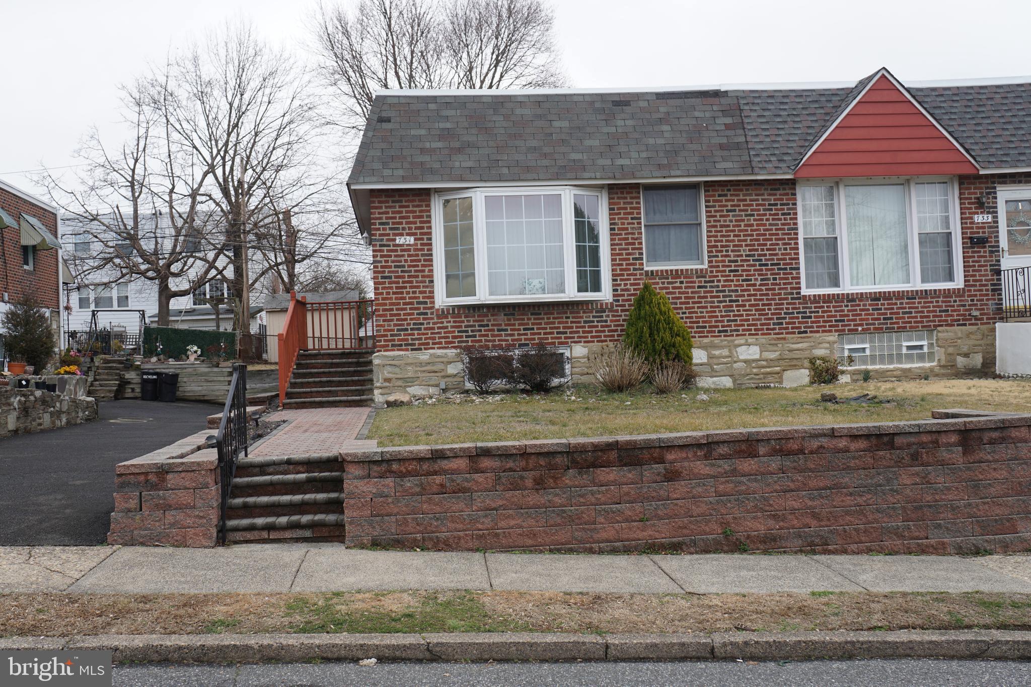 731 Colebrook Road Philadelphia, PA 19115 - Photo 3 of 28 Gallery Image 3