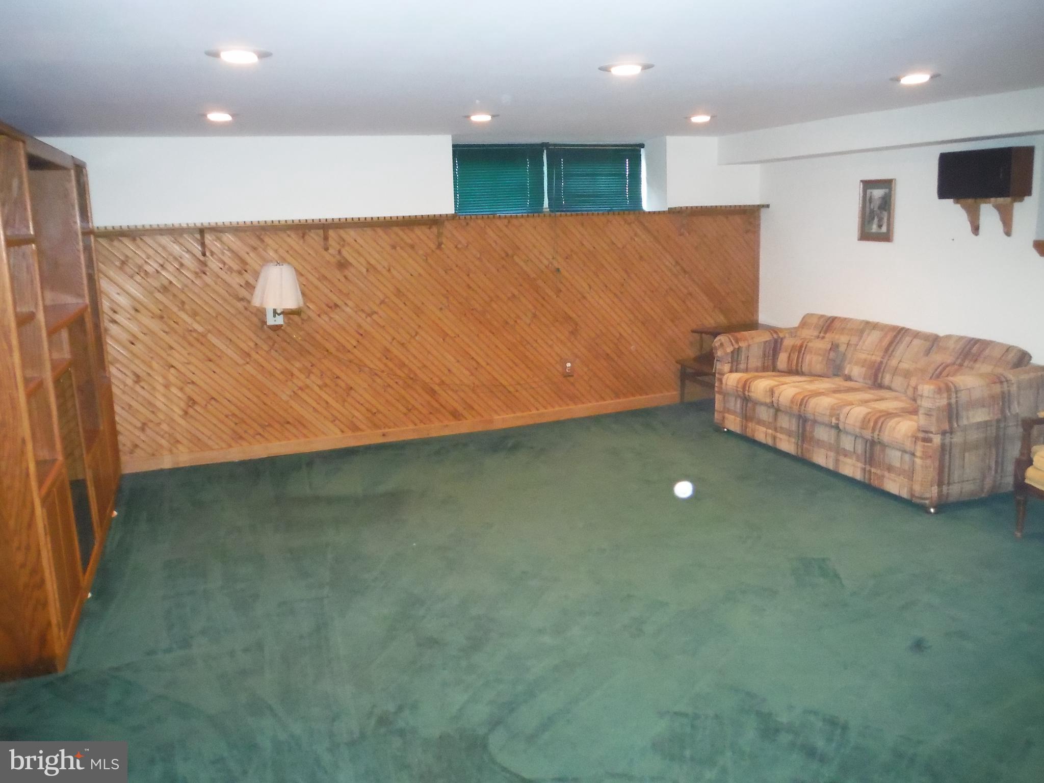 731 Colebrook Road Philadelphia, PA 19115 - Photo 21 of 28 Gallery Image 21