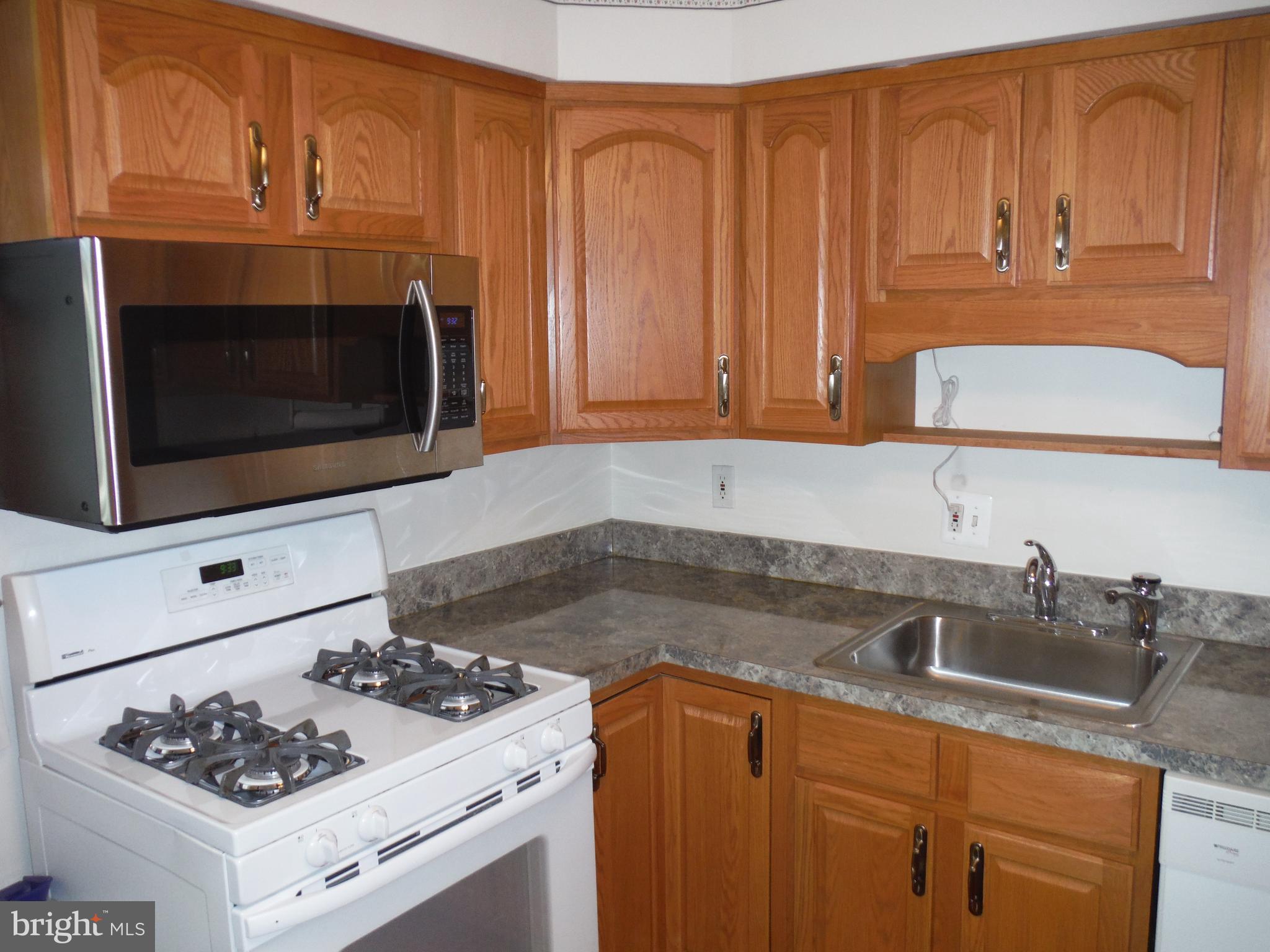 731 Colebrook Road Philadelphia, PA 19115 - Photo 9 of 28 Gallery Image 9