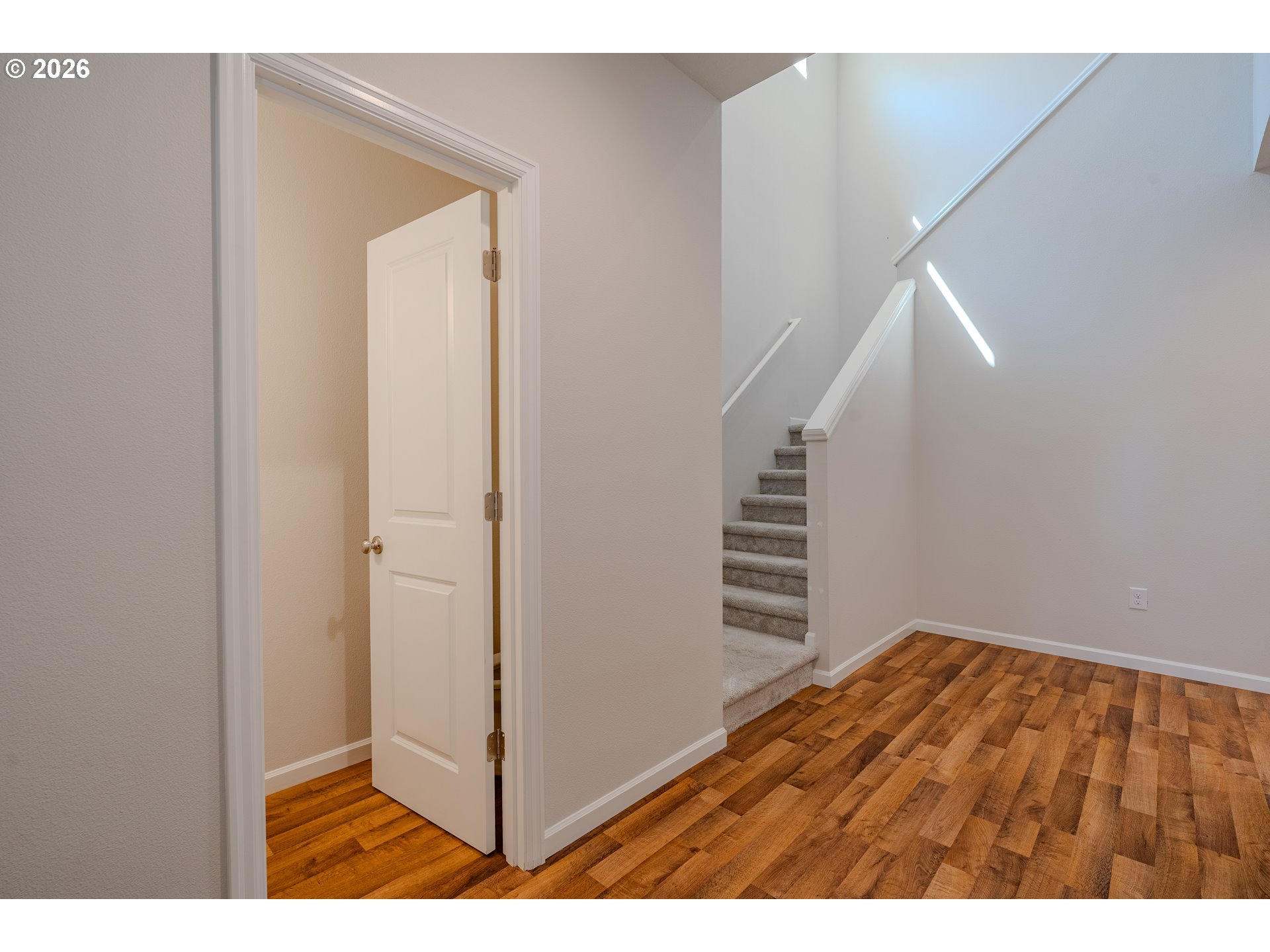 2906 South Cherry Grove Way Ridgefield, WA 98642 - Photo 18 of 44 Hallway