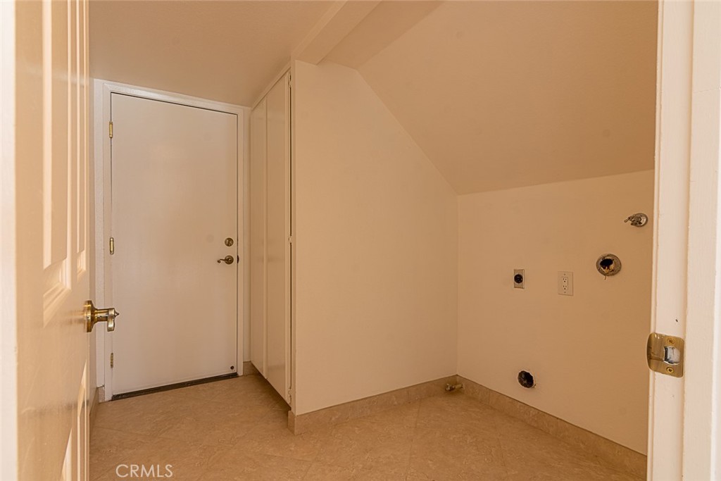 24 Brena Irvine, CA 92620 - Photo 25 of 28 a view of small space