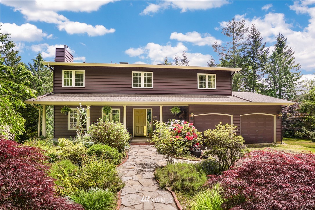 7547 Southeast Fragaria Road Olalla, WA 98359 - Photo 1 of 25 Gallery Image 1