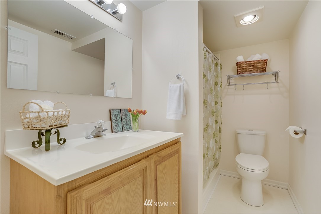 7547 Southeast Fragaria Road Olalla, WA 98359 - Photo 17 of 25 Gallery Image 17