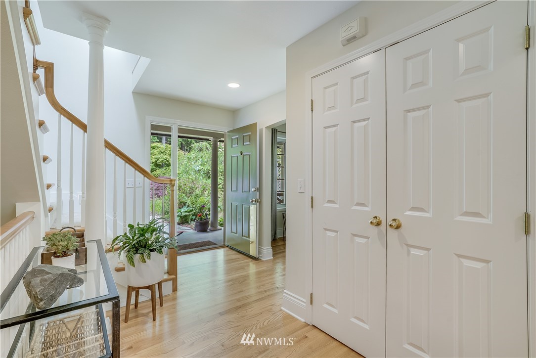 7547 Southeast Fragaria Road Olalla, WA 98359 - Photo 3 of 25 Gallery Image 3