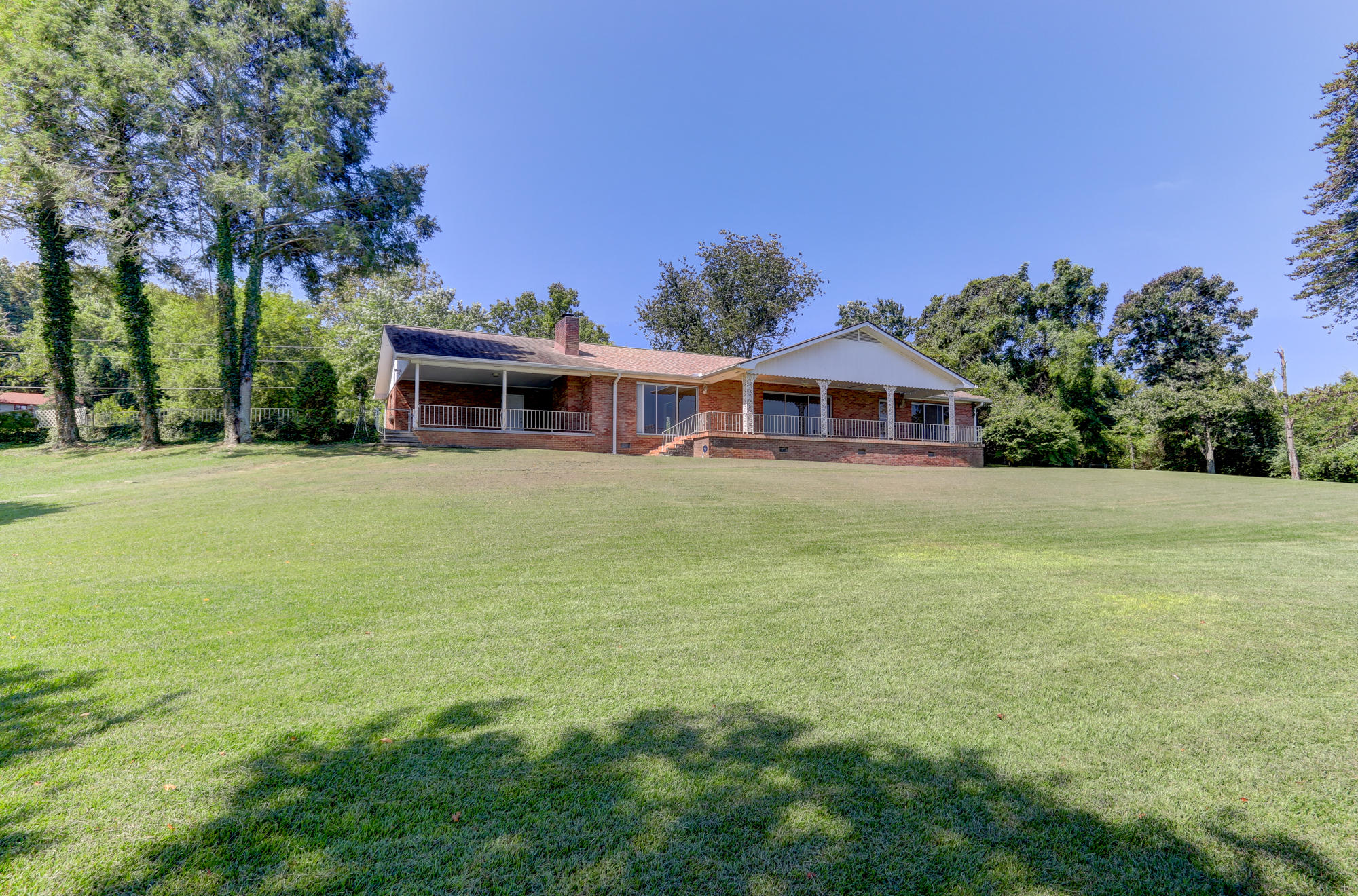 3552 Light Pink Road Louisville, TN 37777 - Photo 3 of 30 Positive Perceptions-30