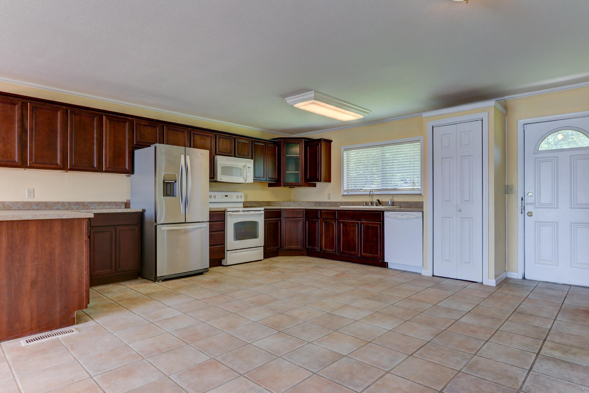 3552 Light Pink Road Louisville, TN 37777 - Photo 5 of 30 Positive Perceptions-7