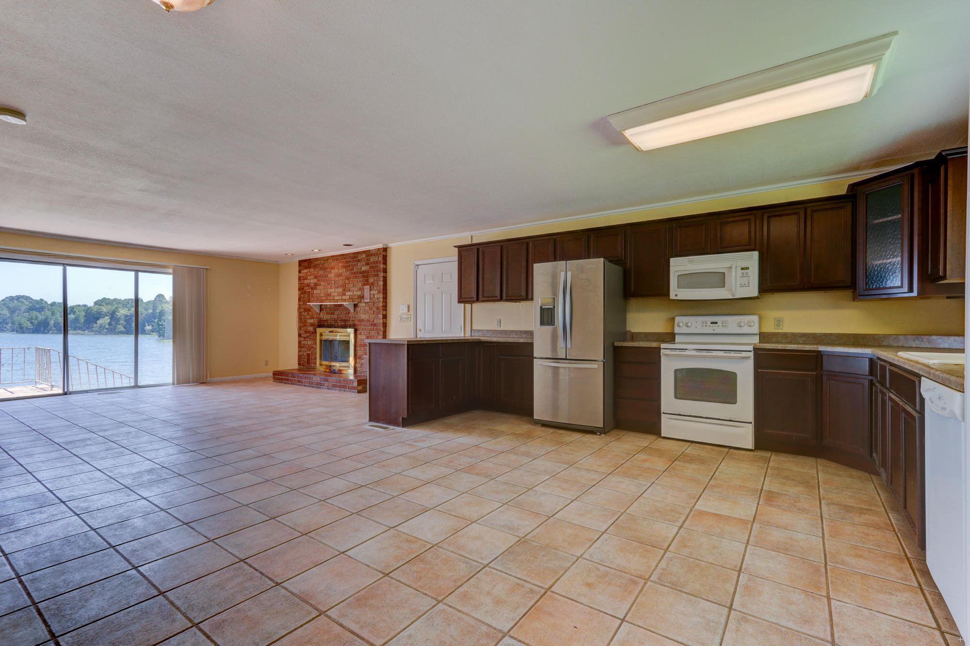 3552 Light Pink Road Louisville, TN 37777 - Photo 6 of 30 Positive Perceptions-9