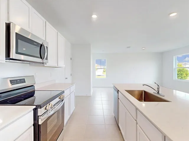 $2,190 | 3881 Corsican Lane, Lake Alfred, FL 33850