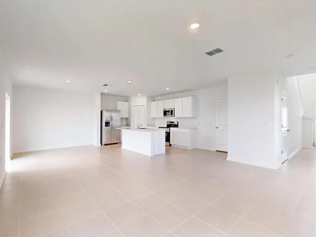 $2,190 | 3881 Corsican Lane, Lake Alfred, FL 33850