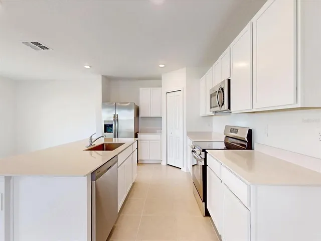 $2,190 | 3881 Corsican Lane, Lake Alfred, FL 33850