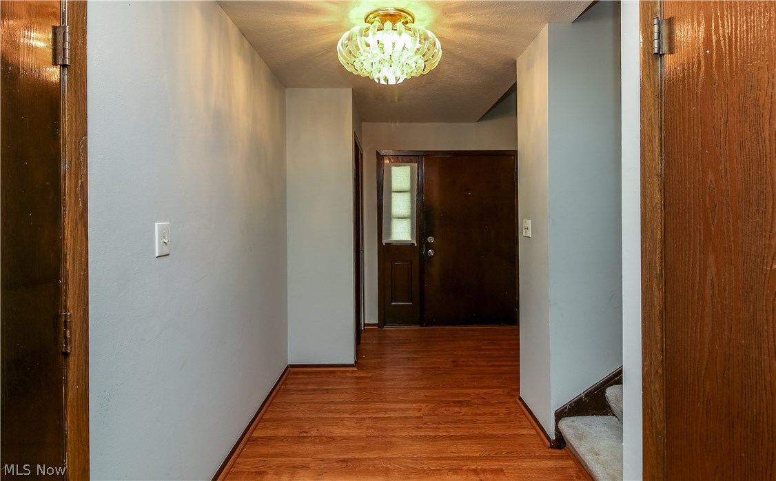 4663 McFarland Road Cleveland, OH 44121 - Photo 8 of 22
