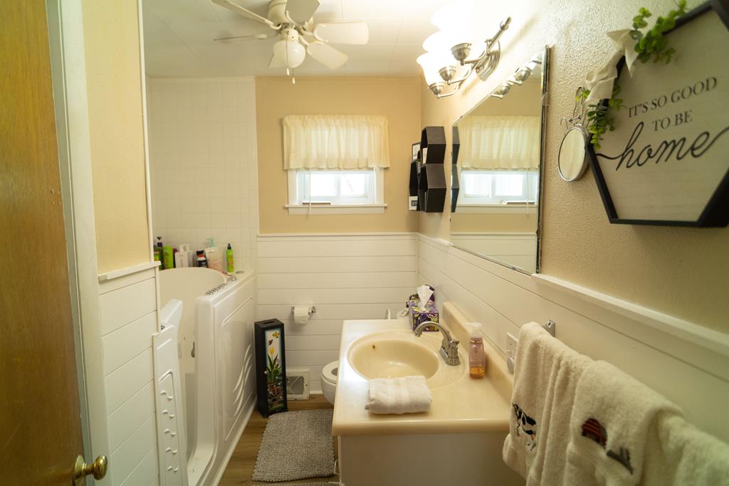 3437 Clifton Farm Road Cedar Bluff, VA 24609 - Photo 13 of 26 Gallery Image 13