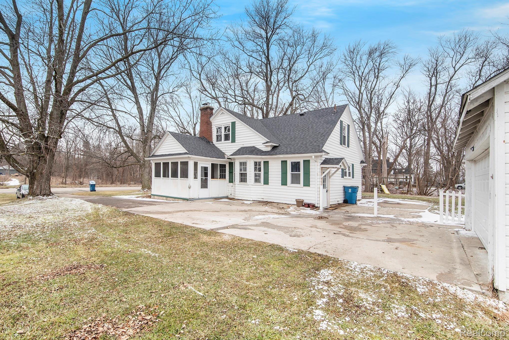 2018 North Seymour Road Flushing, MI 48433 - Photo 25 of 31 DSC_6011.jpg