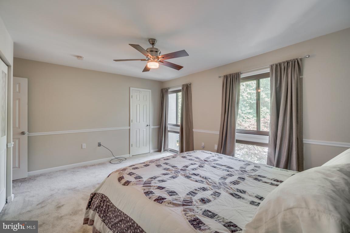 2444 Cloudcroft Square Reston, VA 20191 - Photo 19 of 32 Large Master Bedroom w/Ceiling Fan & 2 Closets