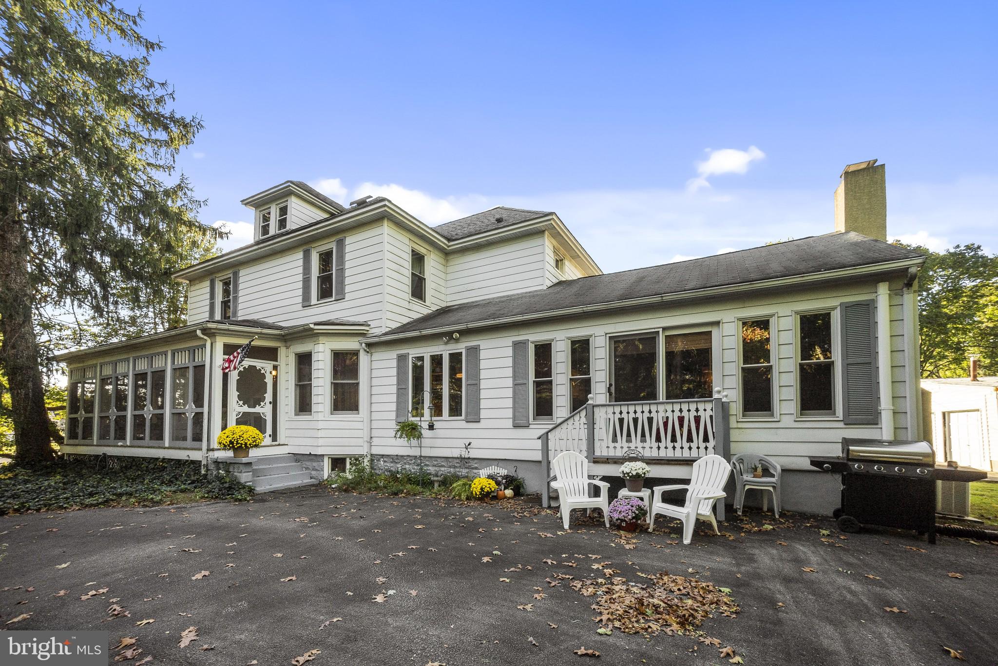 105 Dickinson Road Glassboro, NJ 08028 - Photo 2 of 37