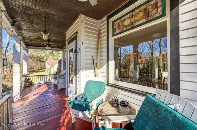 $799,000 | 3 Stone Tree Drive, Canadensis, PA 18325