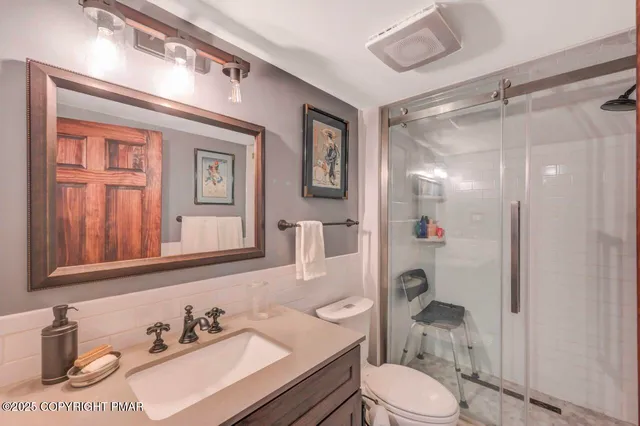 $799,000 | 3 Stone Tree Drive, Canadensis, PA 18325