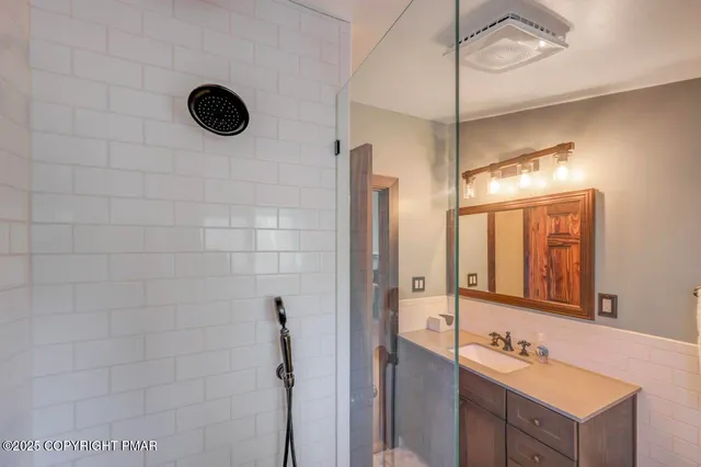 $799,000 | 3 Stone Tree Drive, Canadensis, PA 18325