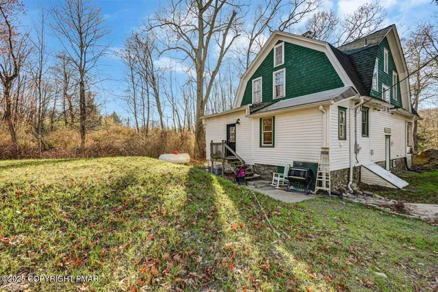 $799,000 | 3 Stone Tree Drive, Canadensis, PA 18325