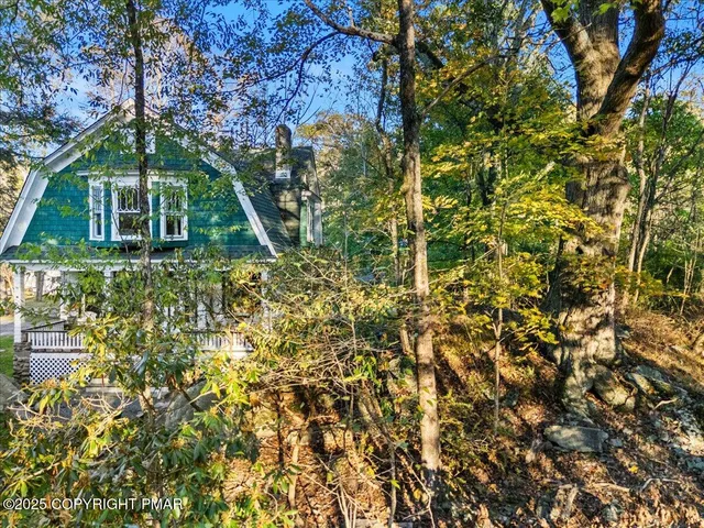 $799,000 | 3 Stone Tree Drive, Canadensis, PA 18325