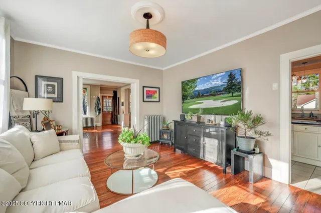 $799,000 | 3 Stone Tree Drive, Canadensis, PA 18325