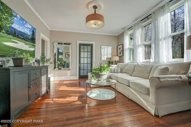 $799,000 | 3 Stone Tree Drive, Canadensis, PA 18325