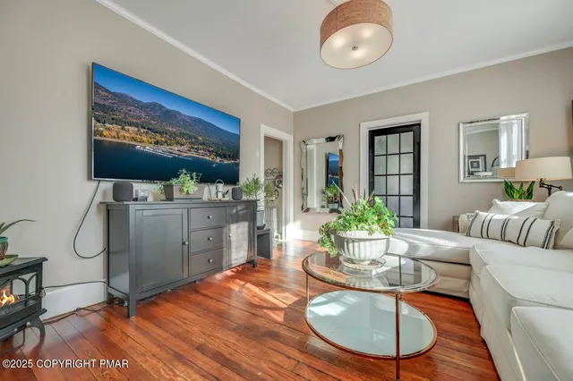 $799,000 | 3 Stone Tree Drive, Canadensis, PA 18325