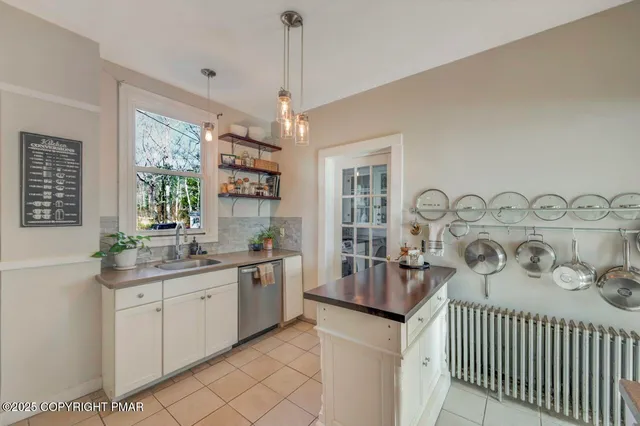 $799,000 | 3 Stone Tree Drive, Canadensis, PA 18325