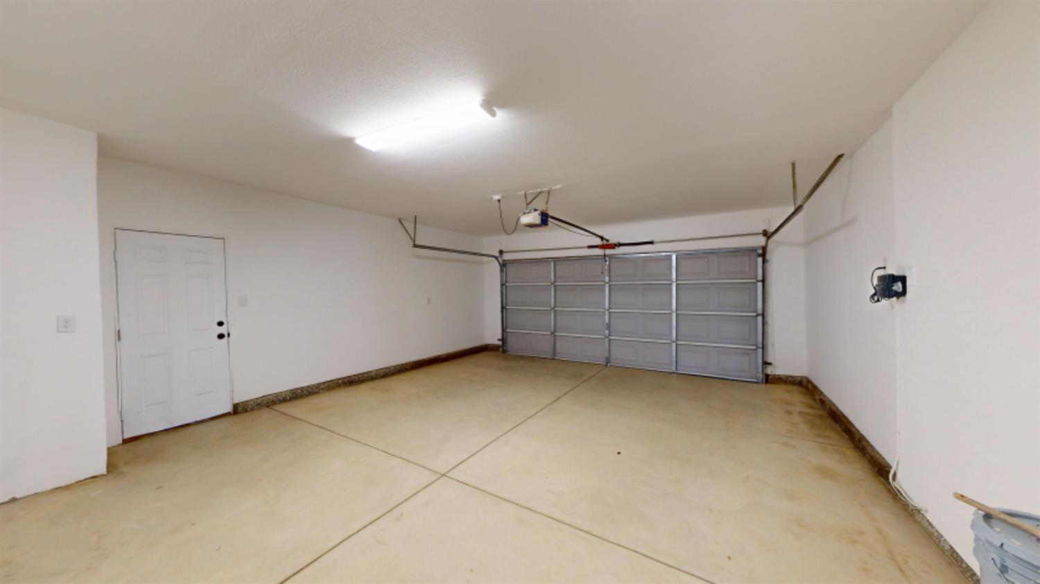 3279 Cherokee Avenue Merced, CA 95340 - Photo 26 of 30 a view of a garage