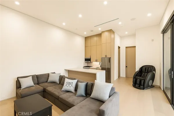 $6,450,000 | 22924 Erwin Street, Woodland Hills, CA 91367