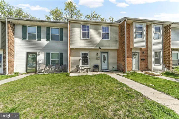 $235,000 | 14 Sunny Bend, Newark, DE 19702