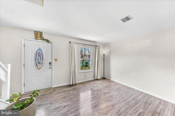 $235,000 | 14 Sunny Bend, Newark, DE 19702