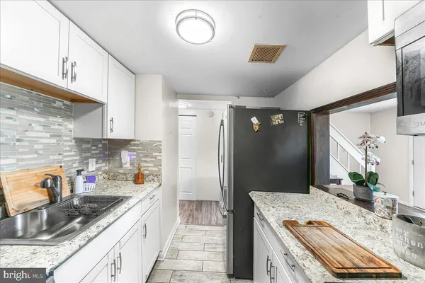 $235,000 | 14 Sunny Bend, Newark, DE 19702