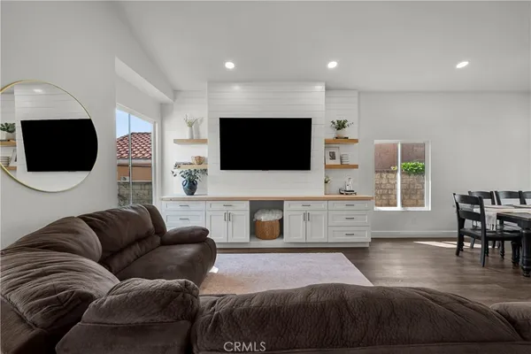 $965,000 | 25523 Norfork Place, Saugus, CA 91350