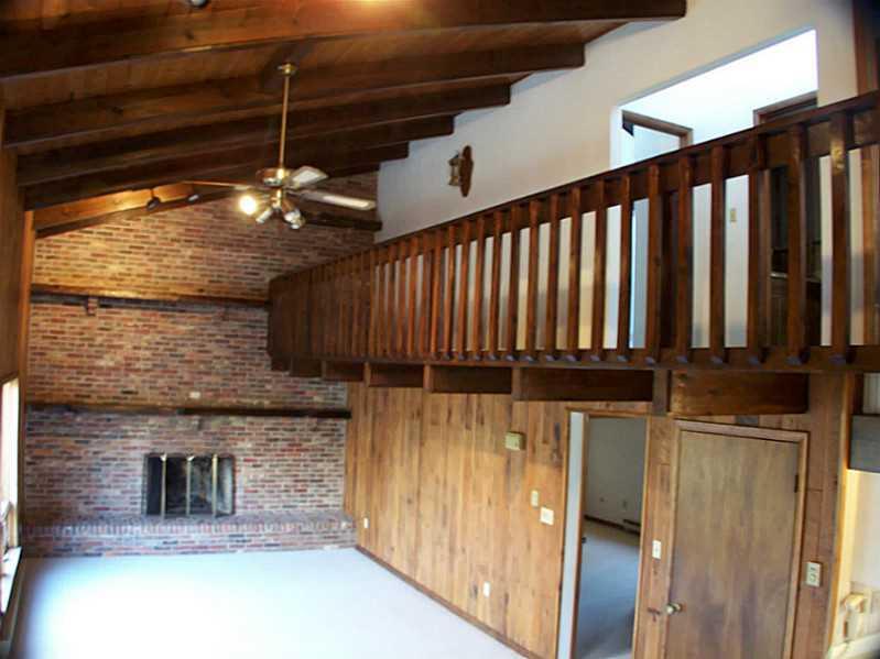 349 Lake Road Hidden Valley, PA 15502 - Photo 5 of 22 Living Room.