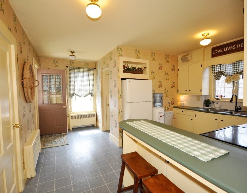 34 Thompson Street Maynard, MA 01754 - Photo 11 of 40