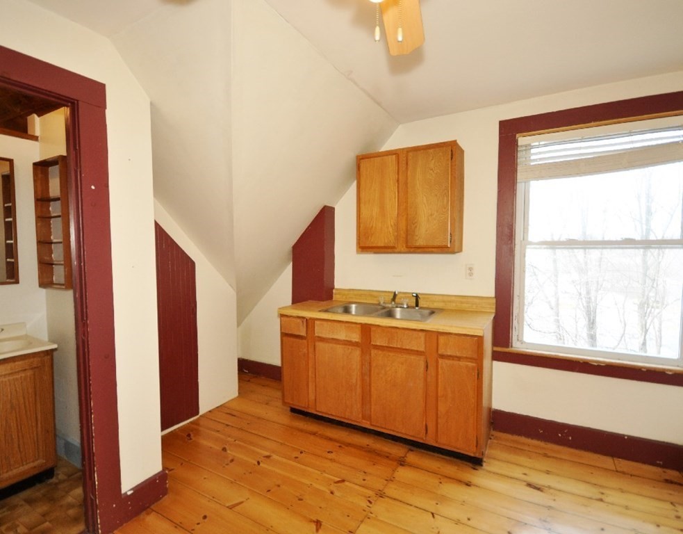 34 Thompson Street Maynard, MA 01754 - Photo 29 of 40