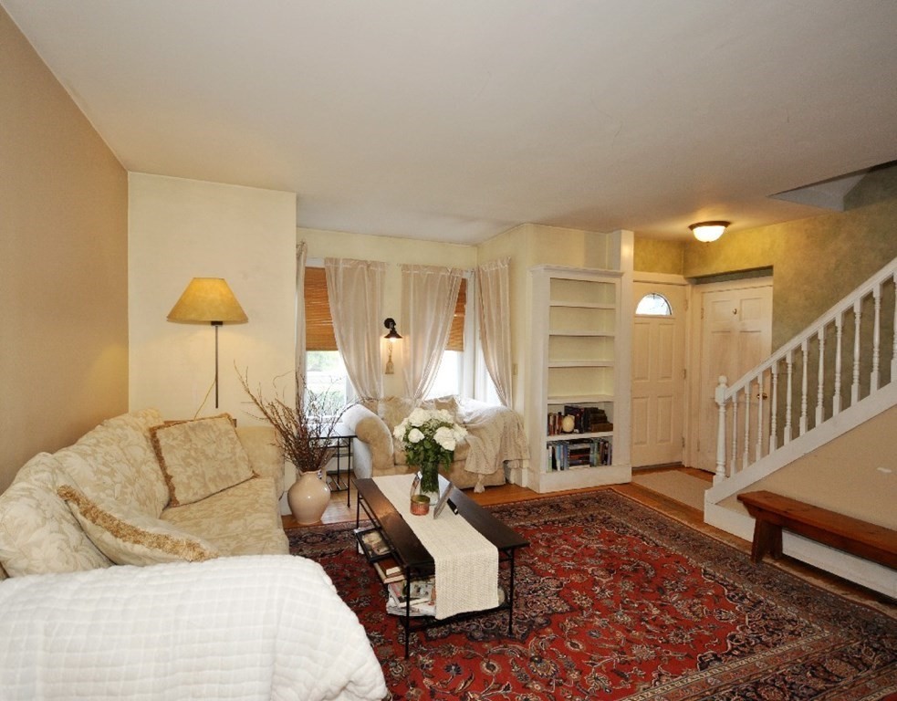 34 Thompson Street Maynard, MA 01754 - Photo 4 of 40