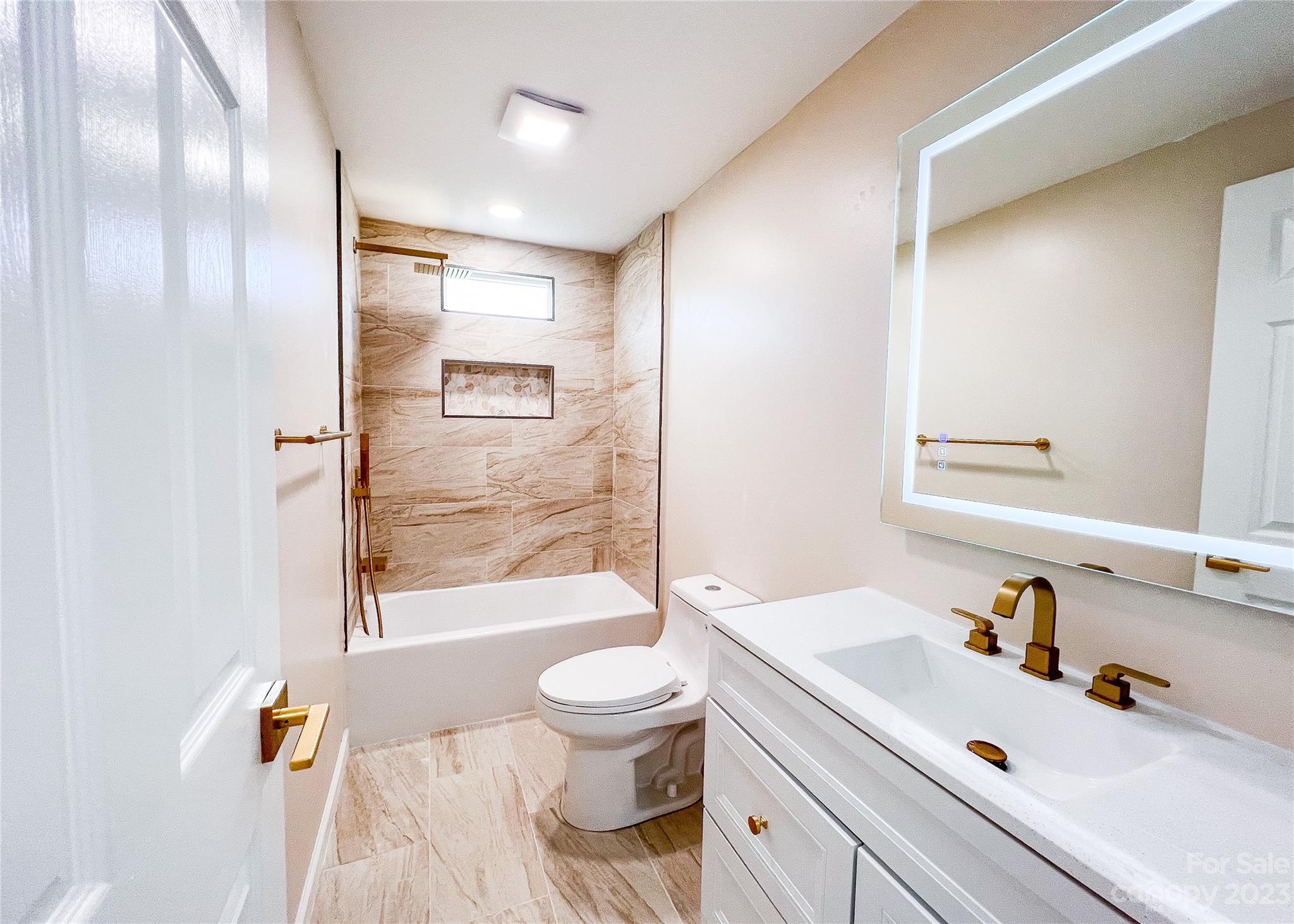 31 Kayla Susan Road Hendersonville, NC 28792 - Photo 11 of 16 Gallery Image 11