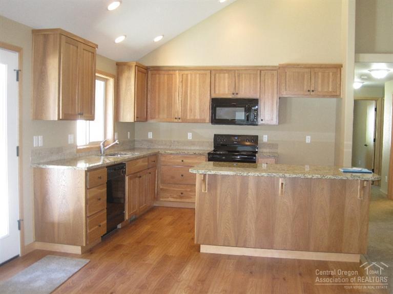 19585 Apache Road Bend, OR 97702 - Photo 5 of 18 Additional Photo